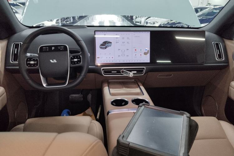 Used Li Auto L6 2025 Max Smart Refresh Edition Center Console