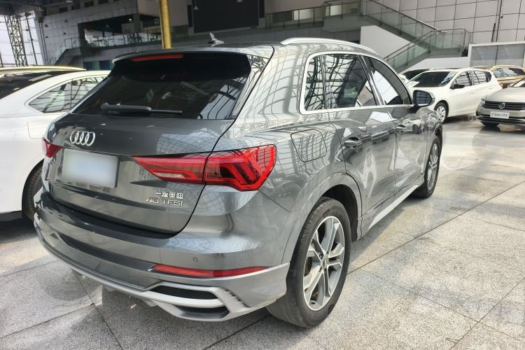 Used Audi Q3 2022 40 TFSI Fashion Dynamic Model
