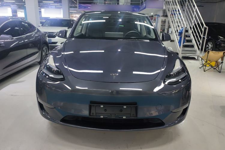 Used Tesla Model Y 2022 Long-Range All-Wheel-Drive Version
