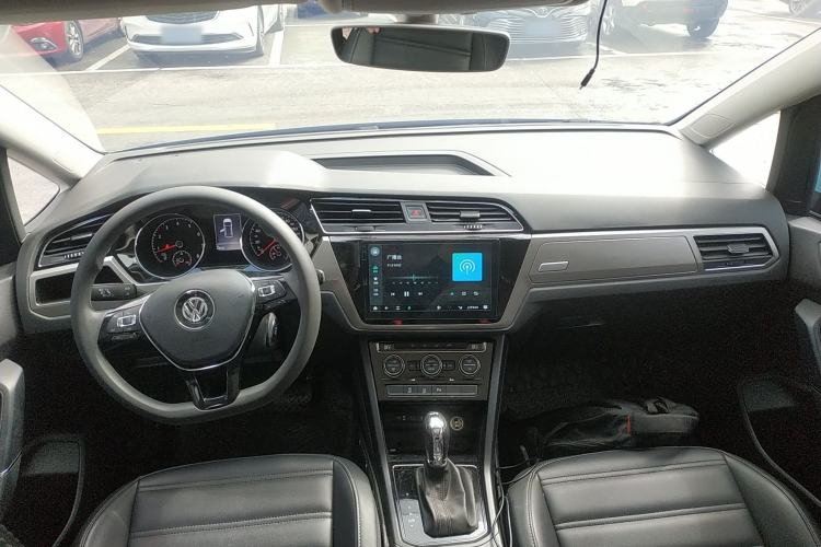 Used Volkswagen Touran 2018 Volkswagen Touran L 280TSI DSG Comfort Edition 7 Seats China V Emission Standard Center Console