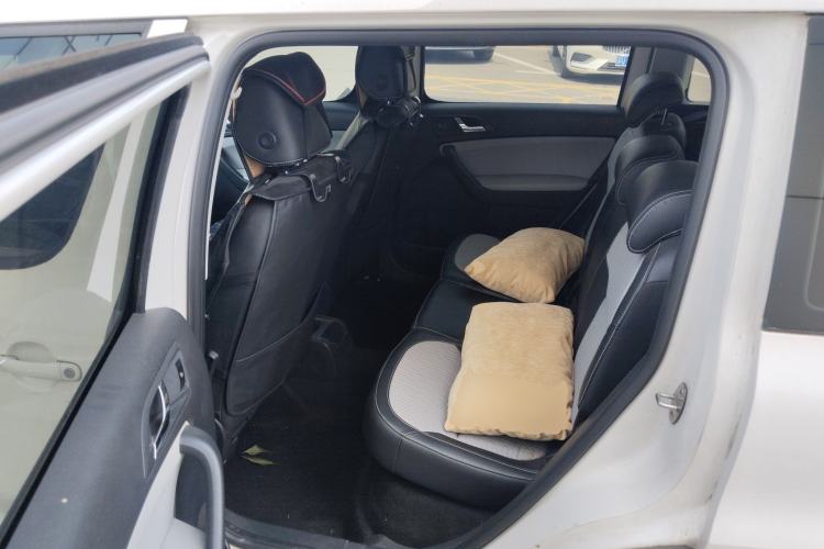 Used Skoda Yeti 2017 TSI280 DSG Advanced Edition Left Rear Seat