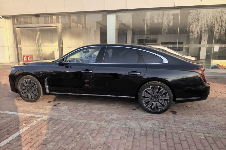 Used Hongqi H9 2025 Model Facelifted 2.0T Two-Wheel Drive Flag-Style Luxury Business Edition, 5 Seats