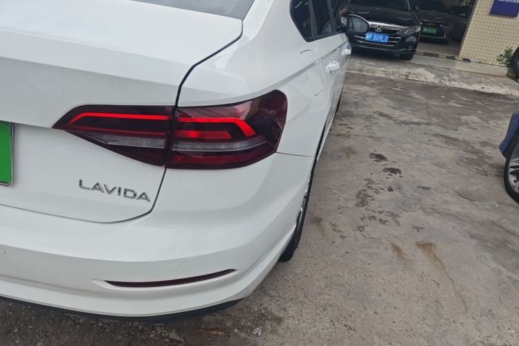 Used Volkswagen Lavida 2021 1.5L Automatic Fashion Edition
