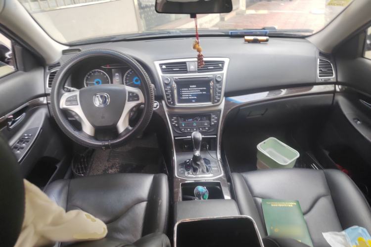 Used CHANGAN Raeton 2014 1.8T Automatic Prestige Anniversary Edition China V Standard Center Console