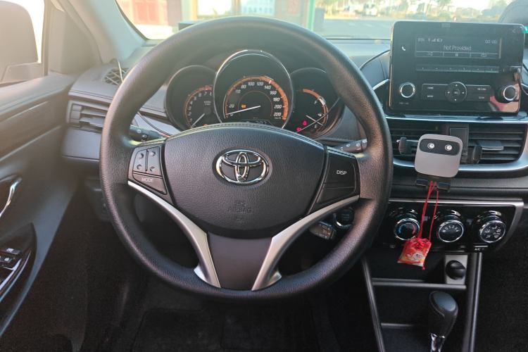 Used Toyota YARiS L Zhi Xuan 2022 X-Trail 1.5L CVT Luxury PLUS Edition Steering Wheel