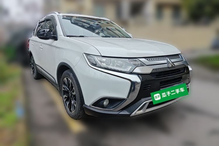 Used Mitsubishi Outlander 2020 2.0L Two-Wheel Drive Enjoyment Version 5 Seats
