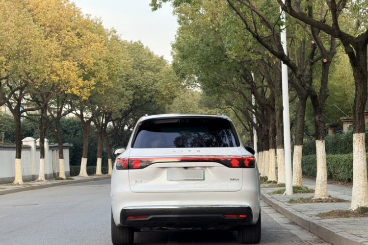 Used Hima AITO M8 2025 Extended-Range Max+ Version 53.4 kWh 5-Seater Edition