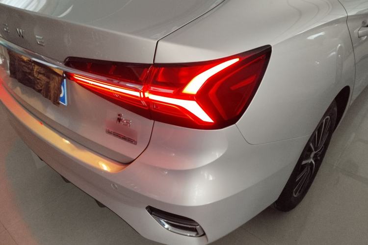 Used Roewe i5 2021 1.5L CVT Diamond Edition
