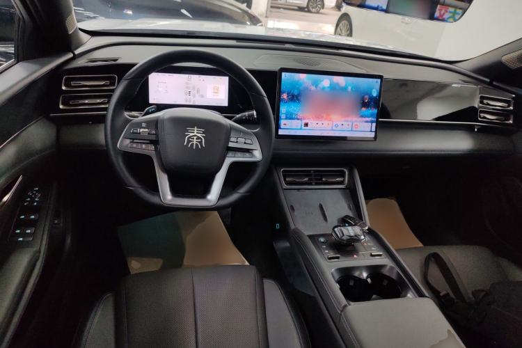 Used BYD Qin L 2025 DM-i Smart Drive 120KM Superior Model Center Console