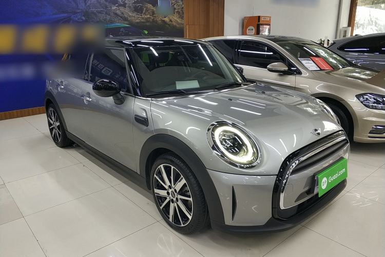 Used MINI 2023 1.5T COOPER Artist Five-Door Edition Front Right 45 Deg
