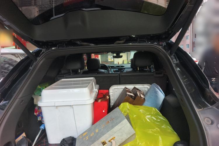 Used Cadillac XT5 2020 Revised Version 28T Luxury Edition Trunk