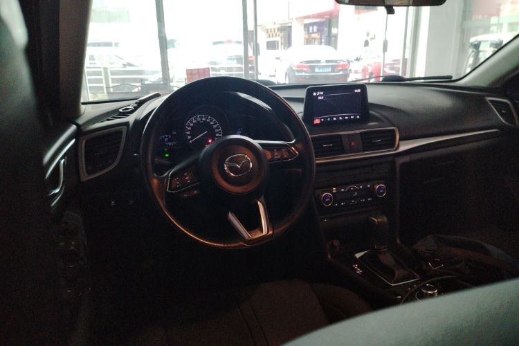 Used Mazda 3 Axela 2017 Hatchback 1.5L Automatic Luxury Model Emission Standard China V