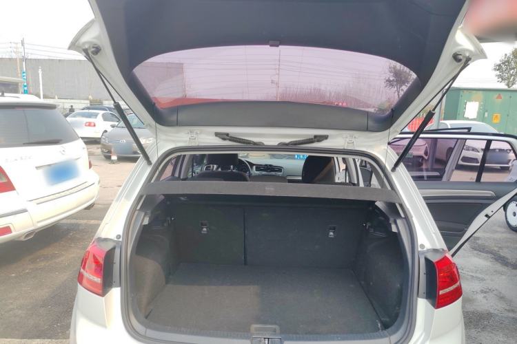 Used Volkswagen Golf 2016 230TSI Automatic Comfort Version Trunk