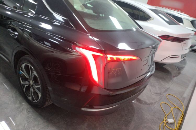 Used Hongqi E-QM5 2023 Base Travel Edition