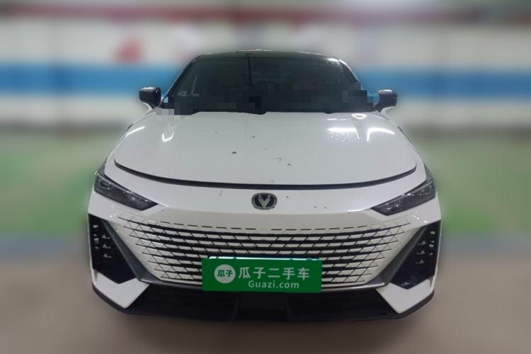 Used CHANGAN UNI-V 2022 1.5T Prestige Version Front