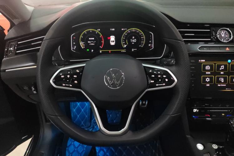 Used Volkswagen Magotan 2025 Revised Version Zhongxiang Edition 330TSI DSG Luxury Trim