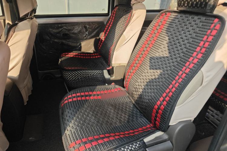 Used Wuling Rongguang V 2016 1.2L Standard Version Left Rear Seat