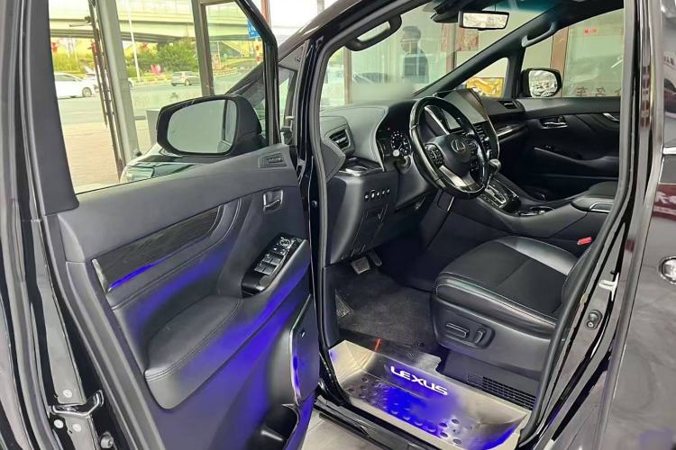 Used Lexus LM 2020 300h Seven-Seat Elegant Edition