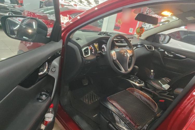 Used Nissan Qashqai 2016 2.0L CVT Elite Edition Driver Seat