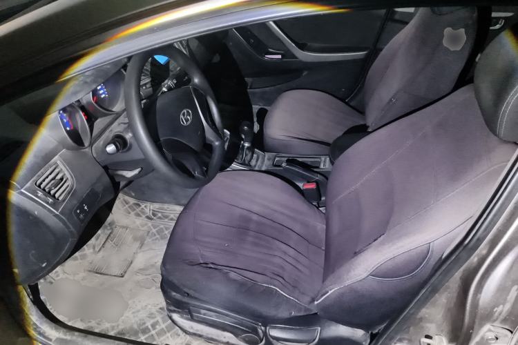 Used Hyundai Elantra (5th Generation / Langdong) 2012 1.6L Manual Fashion Edition
