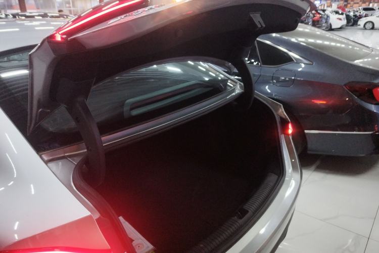 Used Roewe D7 2023 DMH 125km Flagship Edition
