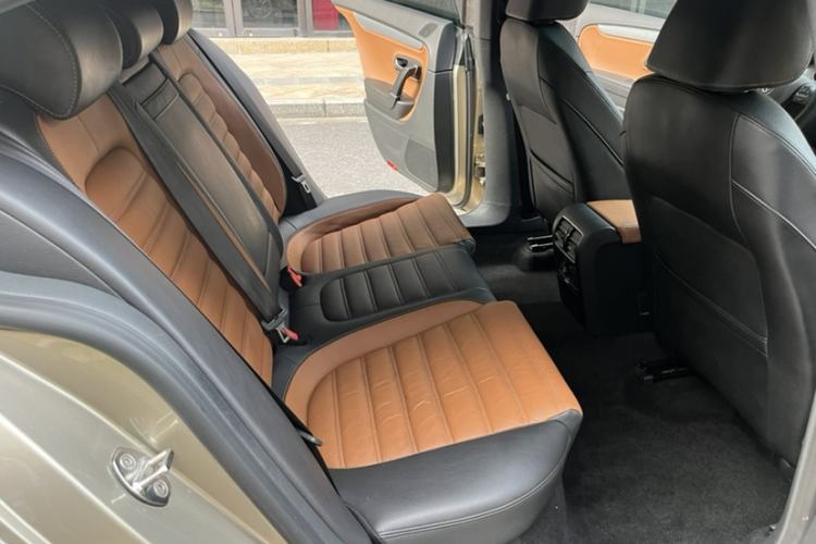 Used Volkswagen FAW-Volkswagen CC 2015 1.8TSI Luxury Model Interior 3