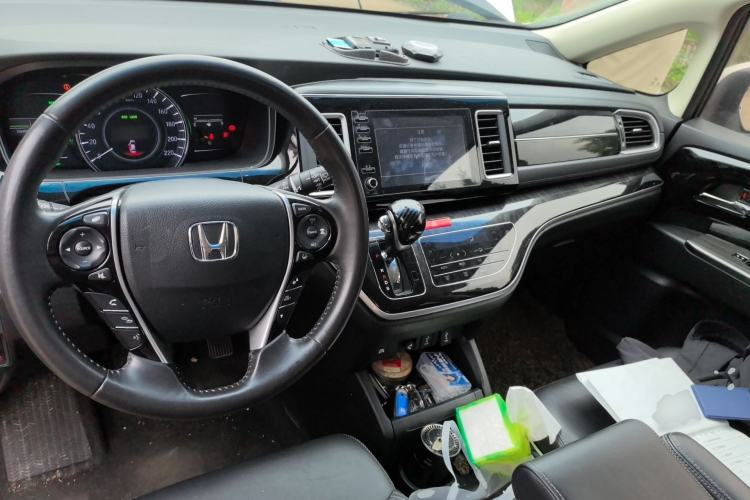 Used Honda Elysion 2019 2.0L Hybrid Luxury Edition Center Console