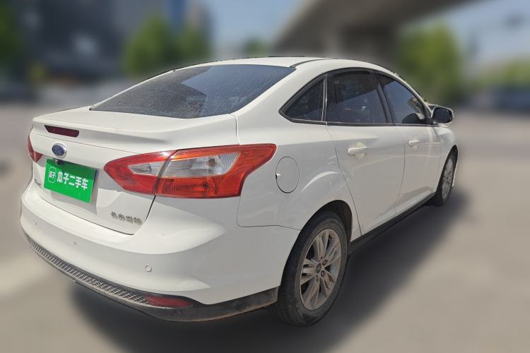 Used Ford Focus 2012 Sedan 1.6L Manual Comfort Model
