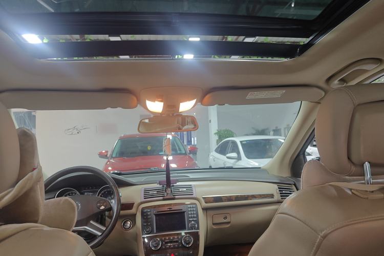 Used Mercedes-Benz R-Class 2010 R 350 L 4MATIC Headliner