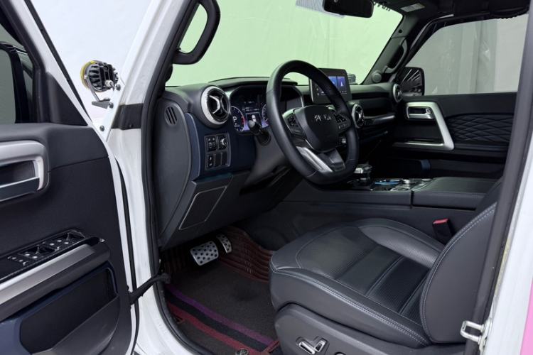 Used BAIC Off-Road BJ40 2024 2.0T Urban Hunter Honor Edition
