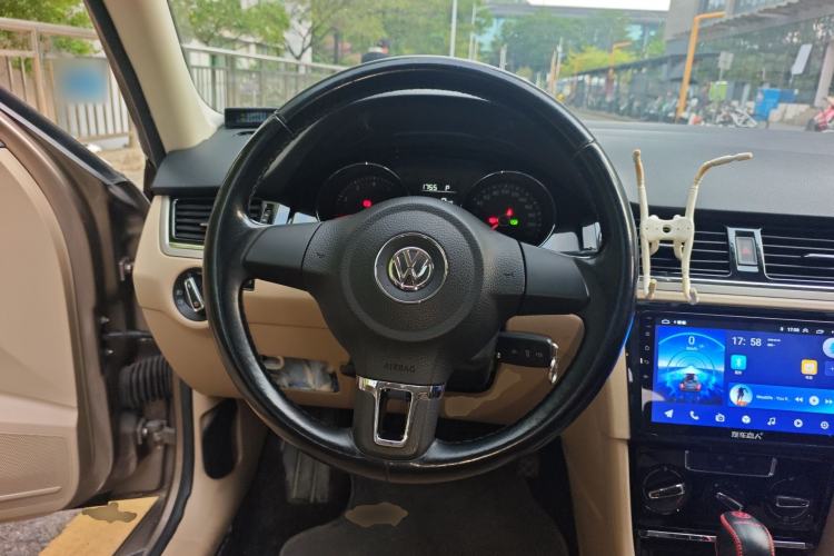 Used Volkswagen Bora 2014 1.6L Automatic Comfort Model Steering Wheel