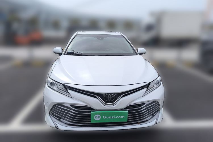 Used Toyota Camry 2019 Revised Version 2.0G Luxury Edition Front