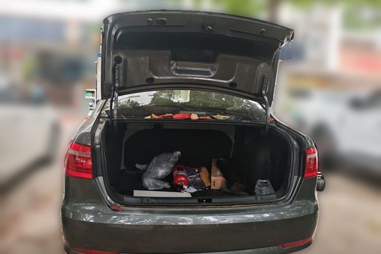 Used Volkswagen Lavida 2013 1.4TSI DSG Comfort Edition Trunk