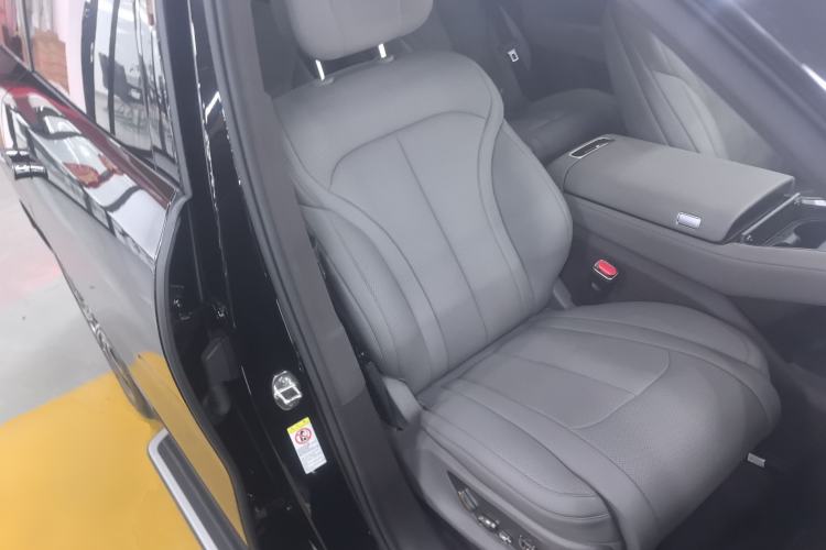 Used Denza N9 2025 Prestige Version