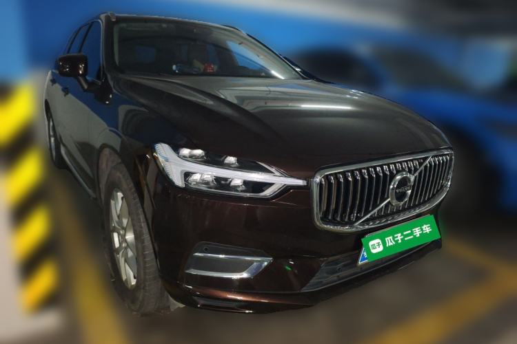 Used Volvo XC60 2019 T5 4x4 Smart Edition China VI Standard Front Right 45 Deg