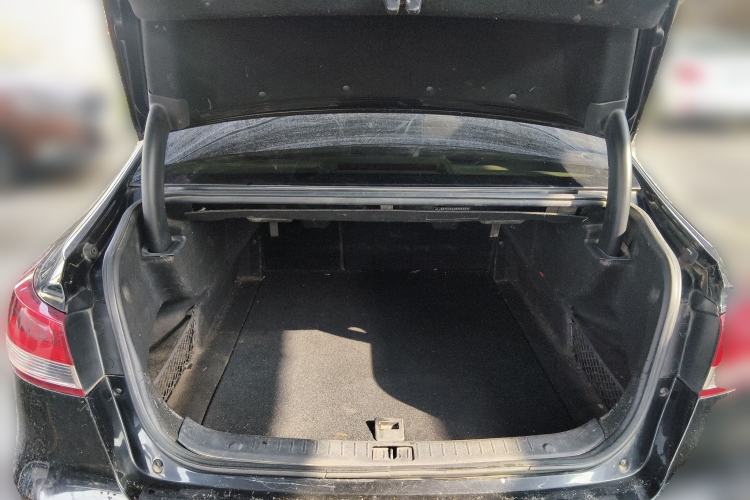 Used Zotye Z700 2016 1.8T DCT Elegant Version Trunk