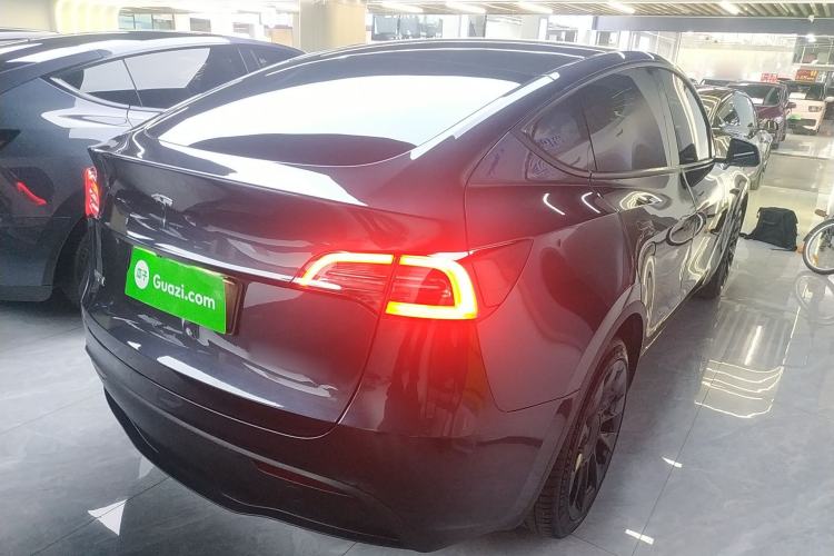 Used Tesla Model Y 2024 Long-Range All-Wheel-Drive Version
