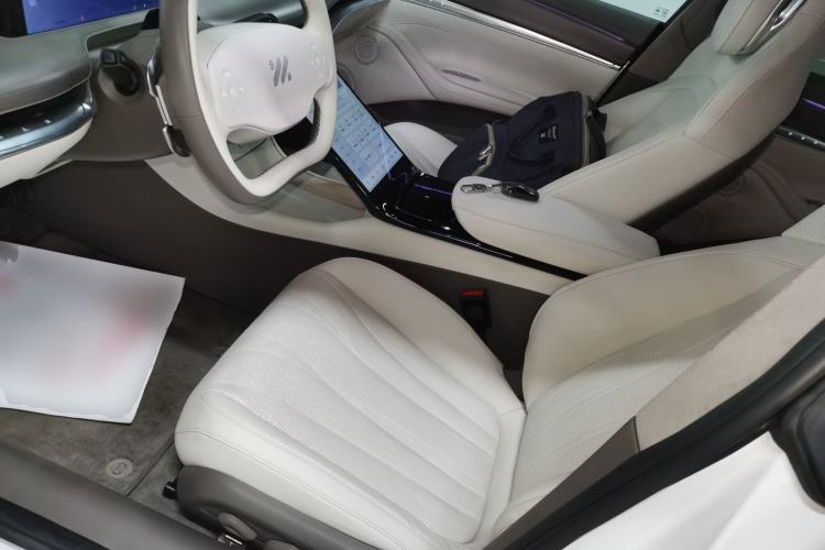 Used IM L7 2022 Pro Model Left Front Seat