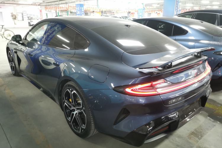 Used Xiaomi Auto SU7 2024 Four-Wheel Drive Ultra-Long Range Advanced Intelligent Driving Max Edition