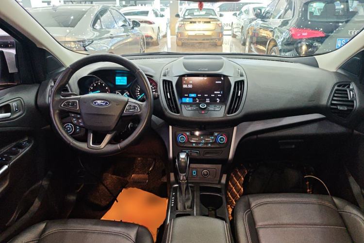 Used Ford Kuga 2019 EcoBoost 180 Two-Wheel-Drive Platinum Edition China VI Standard