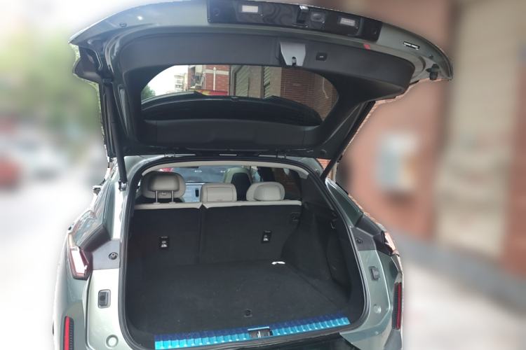 Used Lynk & Co 08 EM-P 2023 220km All-Wheel-Drive Performance Halo Trunk