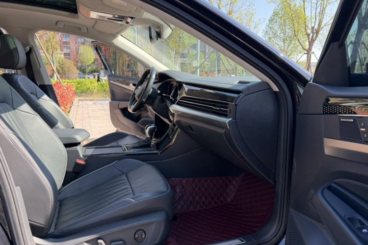 Used Volkswagen Passat 2023 Facelift 330TSI Luxury Edition