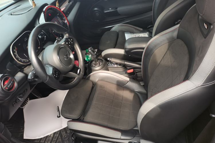 Used MINI 2022 2.0T COOPER S Black Badge Special Edition
