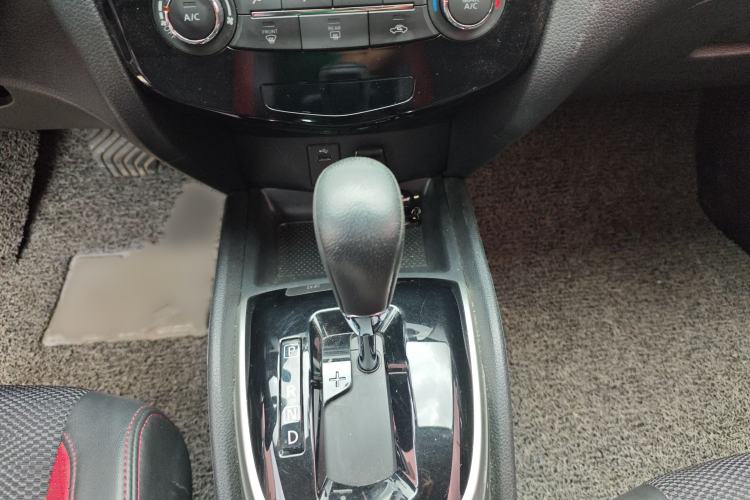 Used Nissan Qashqai 2017 2.0L CVT Smart Enjoyment Version China V Standard Gear Lever