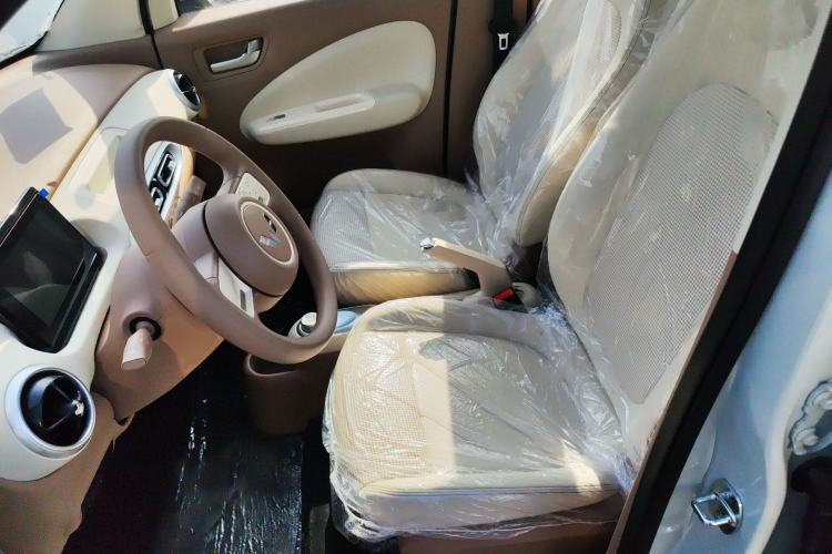 Used Wuling Hongguang MINIEV 2025 Four-Door Version Advanced Edition Left Front Seat