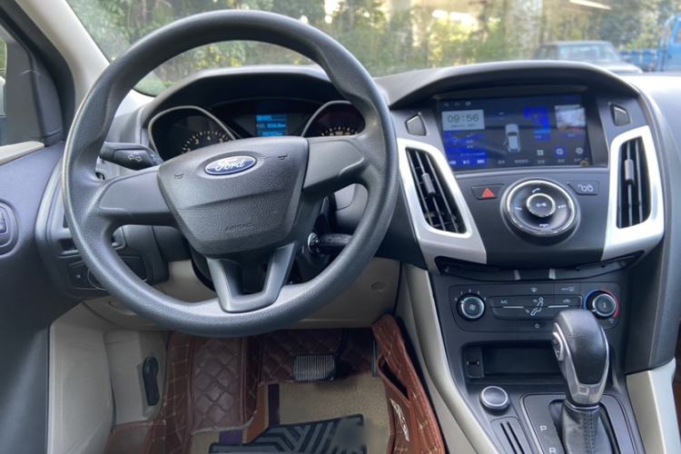 Used Ford Focus 2018 Sedan Classic 1.6L Automatic Comfort Plus Smart Drive Version