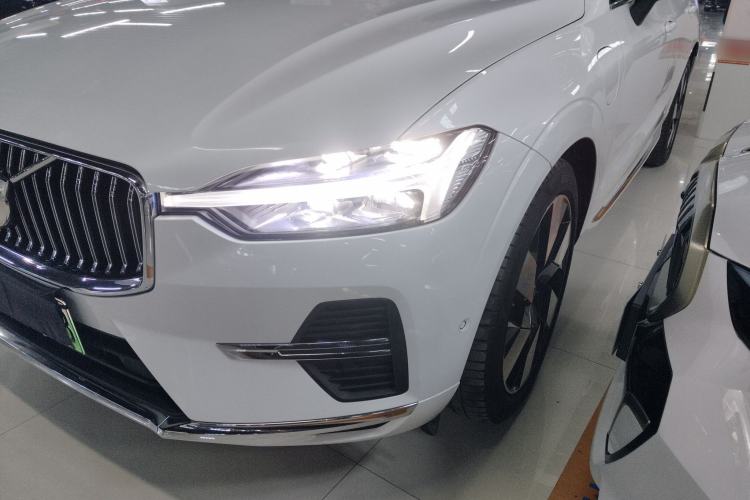 Used Volvo XC60 New Energy 2024 T8 Plug-in Hybrid Long-Range All-Wheel Drive Smart Luxury Edition Left Front Headlight