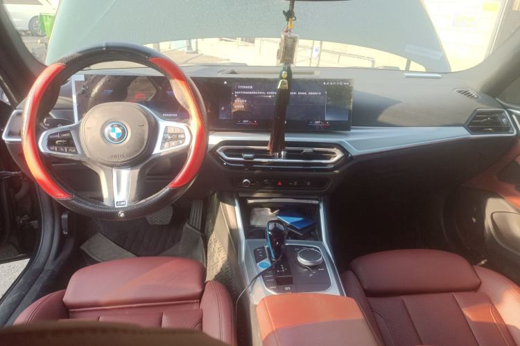 Used BMW i4 2022 eDrive40 Center Console