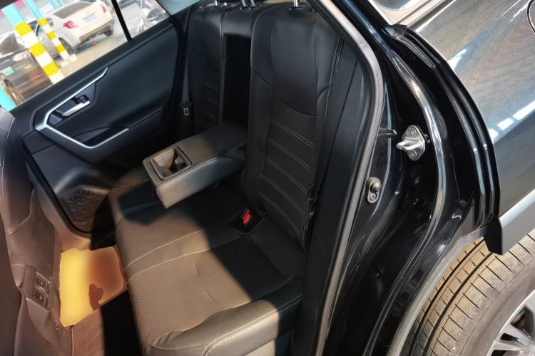 Used Toyota Wildlander 2023 Dual-Motor 2.5L E-CVT Four-Wheel Drive Prestige Edition