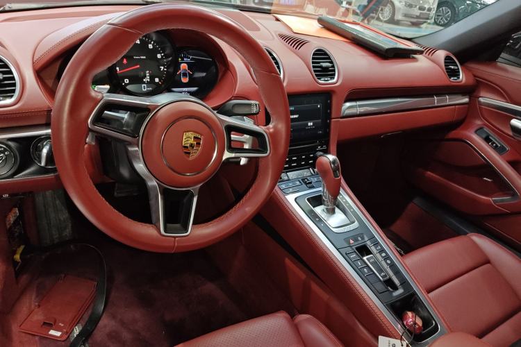 Used Porsche 718 2022 Boxster 2.0T
